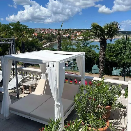 Pavi Apartments Vila Amalia * Silo (Krk)