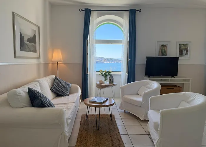 Pavi Apartments Vila Amalia *