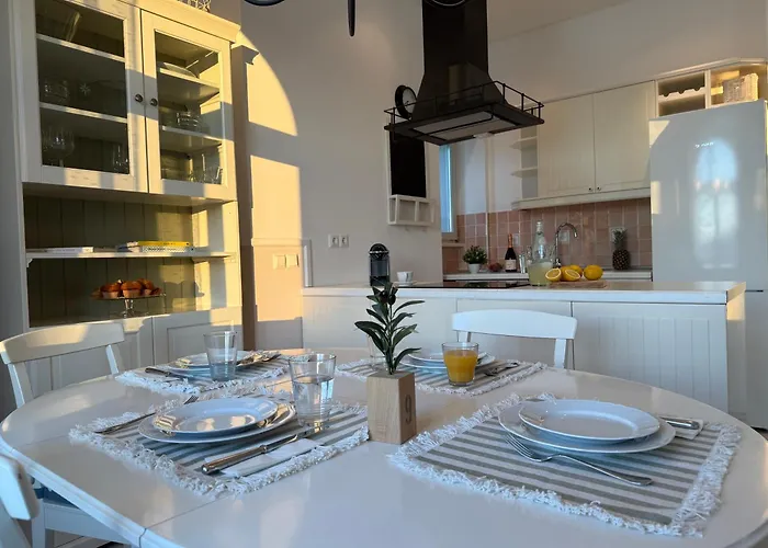 Pavi Apartments Vila Amalia *